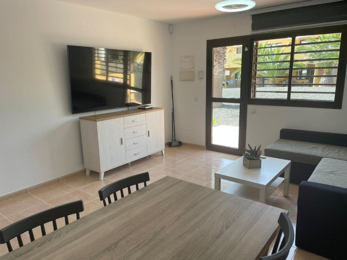 Casa Mari Y Jose Con Grandes Piscinas Y Wifi Gratis Apartment Коралео Екстериор снимка
