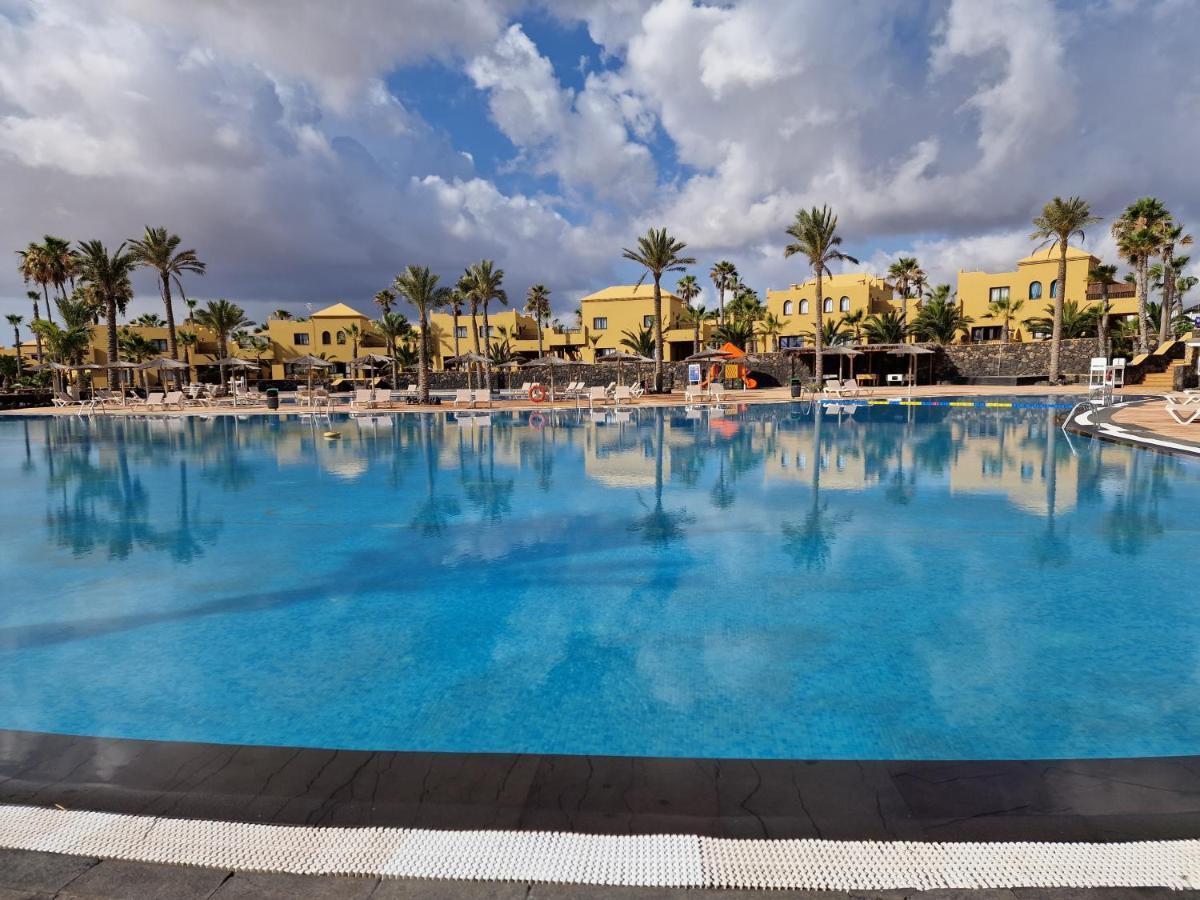 Casa Mari Y Jose Con Grandes Piscinas Y Wifi Gratis Apartment Коралео Екстериор снимка